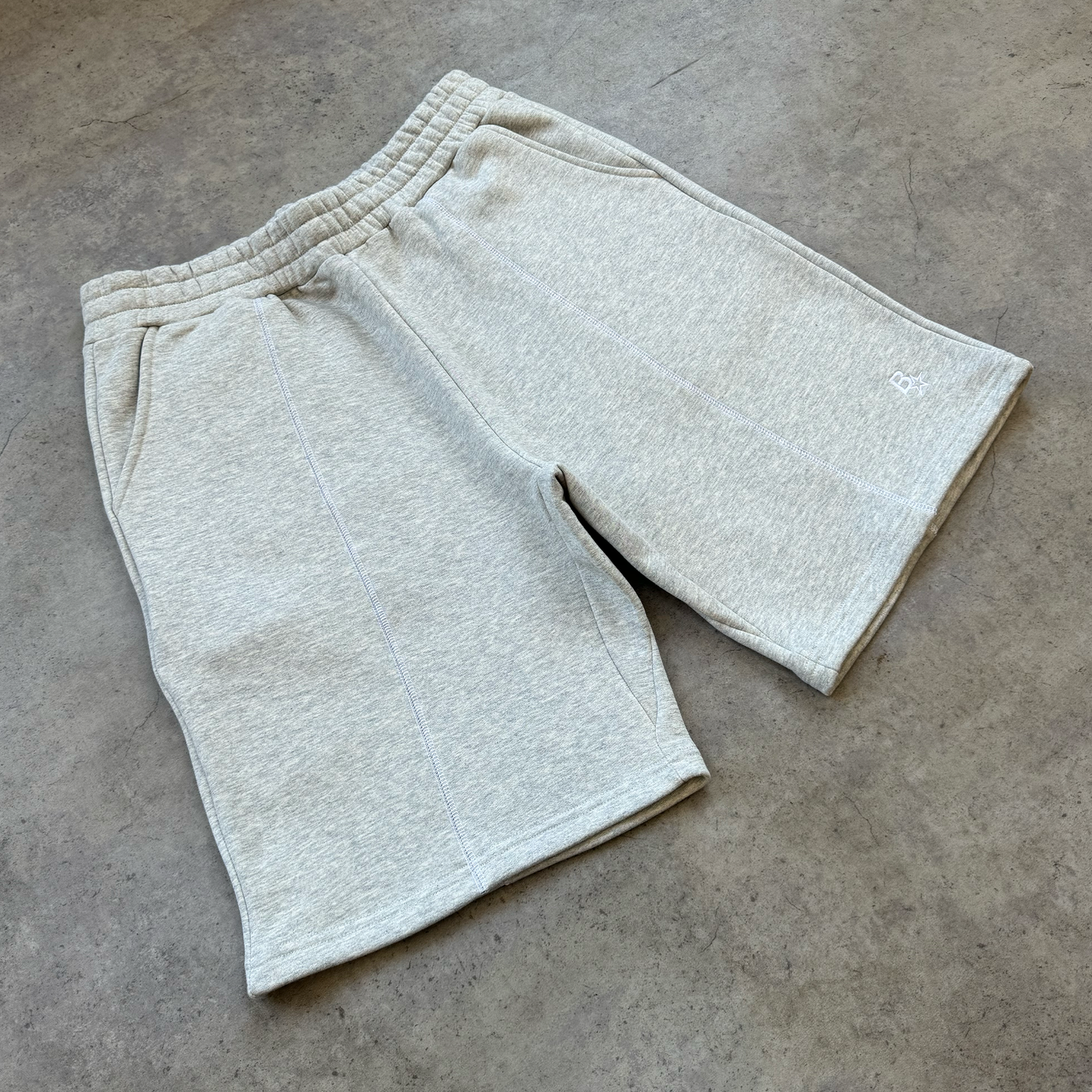*NEW* TOP-STITCH SWEATSHORTS - GREY