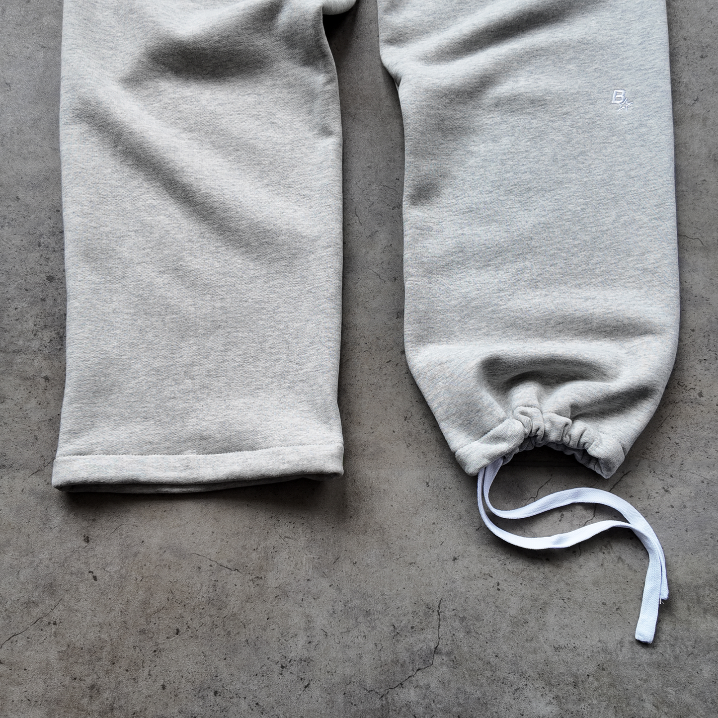 B* STRAIGHT LEG SWEATPANTS - GREY