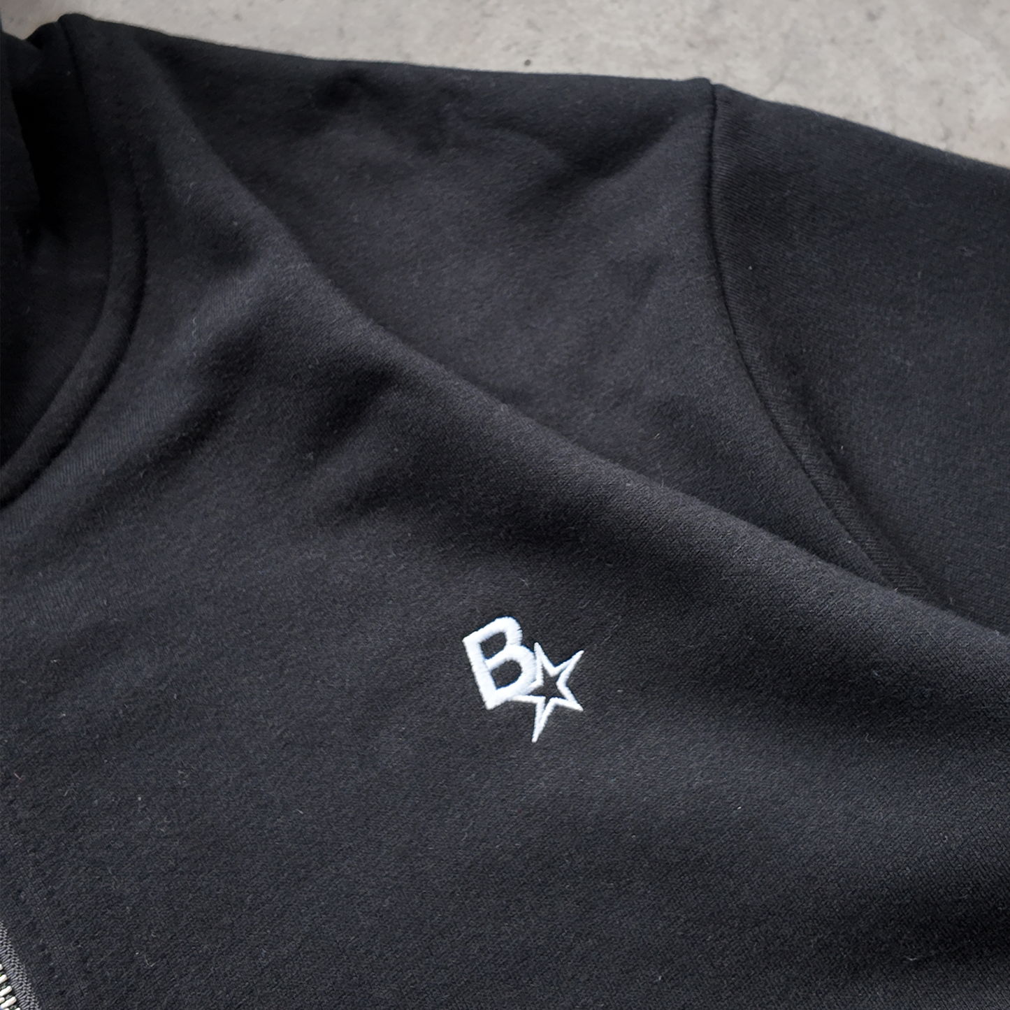 B* DOUBLE-ZIP HOOD - BLACK