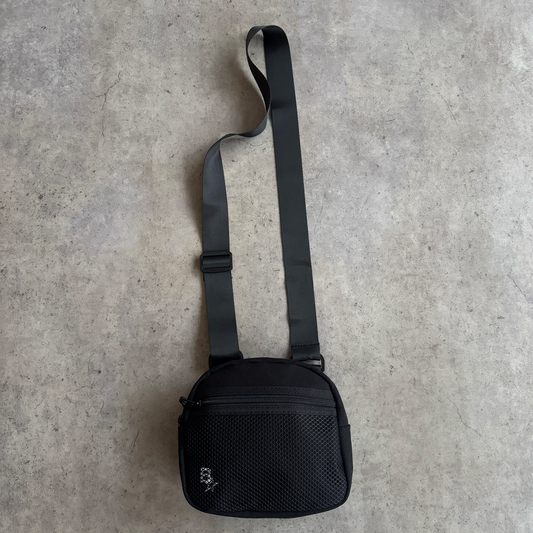 *NEW* B* ESSENTIALS SIDE BAG - BLACK