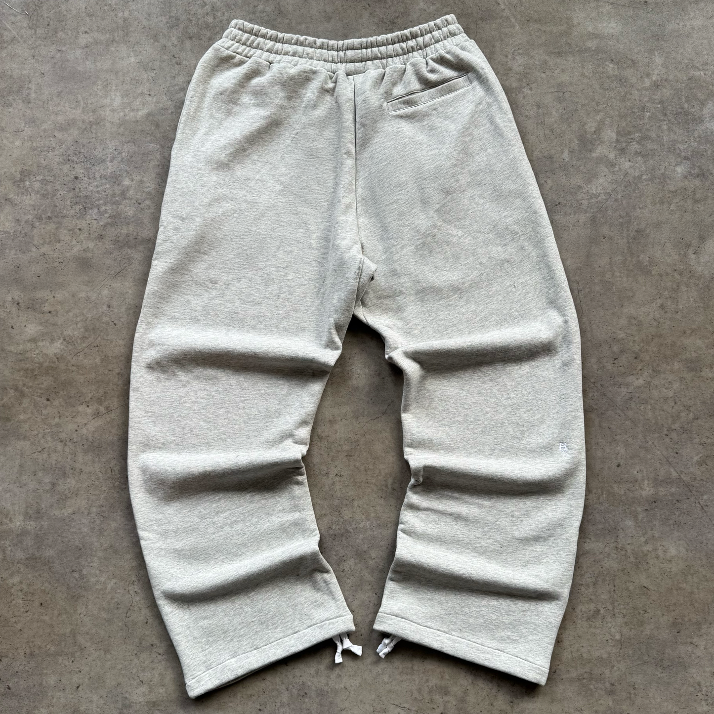 B* STRAIGHT LEG SWEATPANTS - GREY