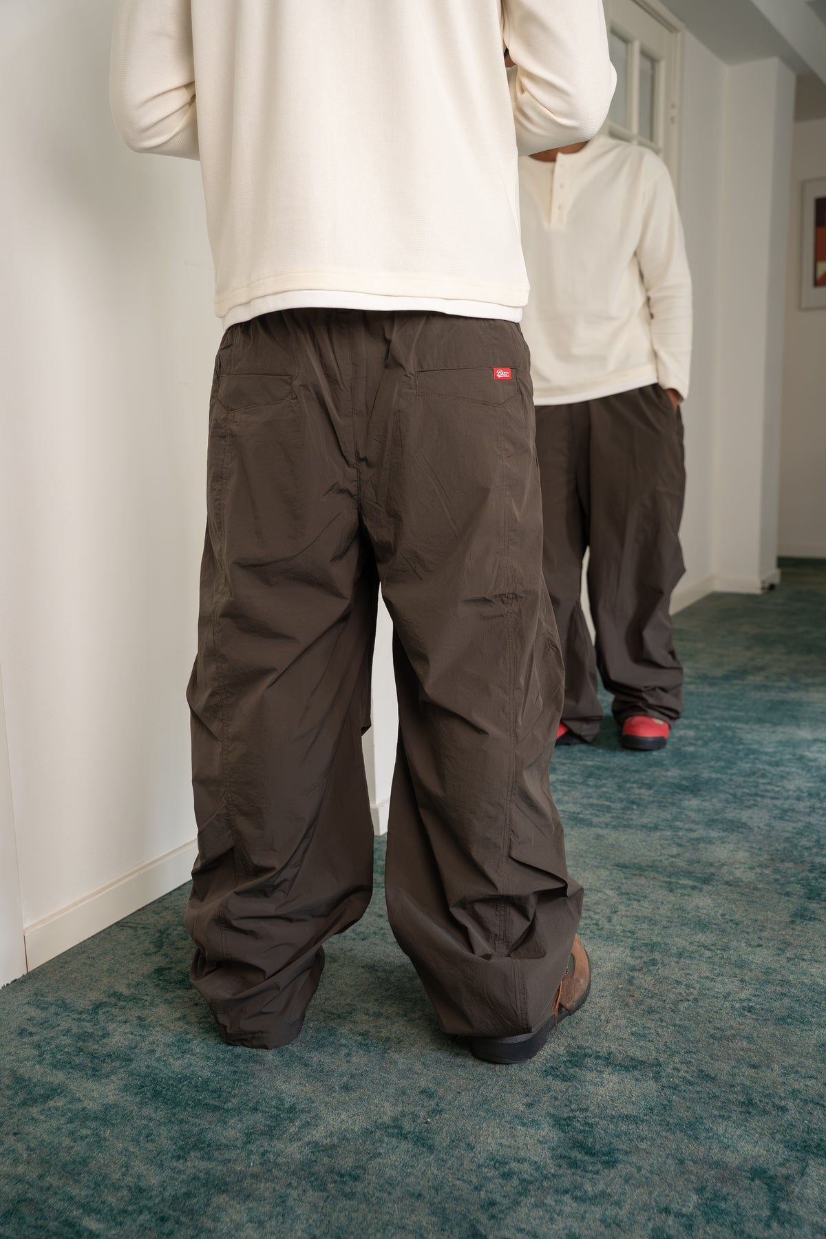 BEST lookbook - Parachute pant detail