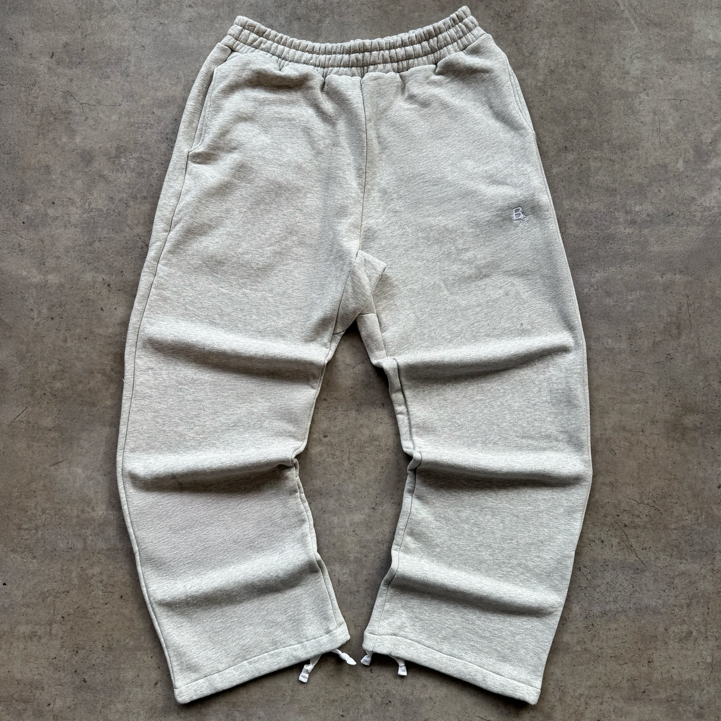 B* STRAIGHT LEG SWEATPANTS - GREY