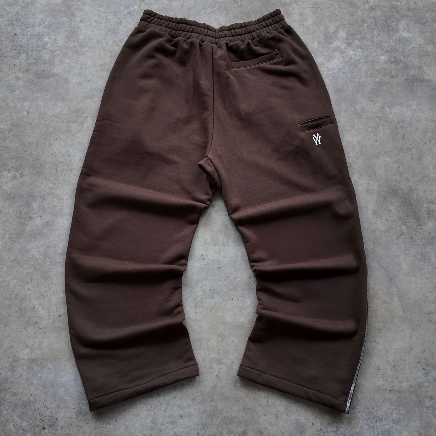 *NEW* WY STRAIGHT LEG SWEATPANTS - BROWN